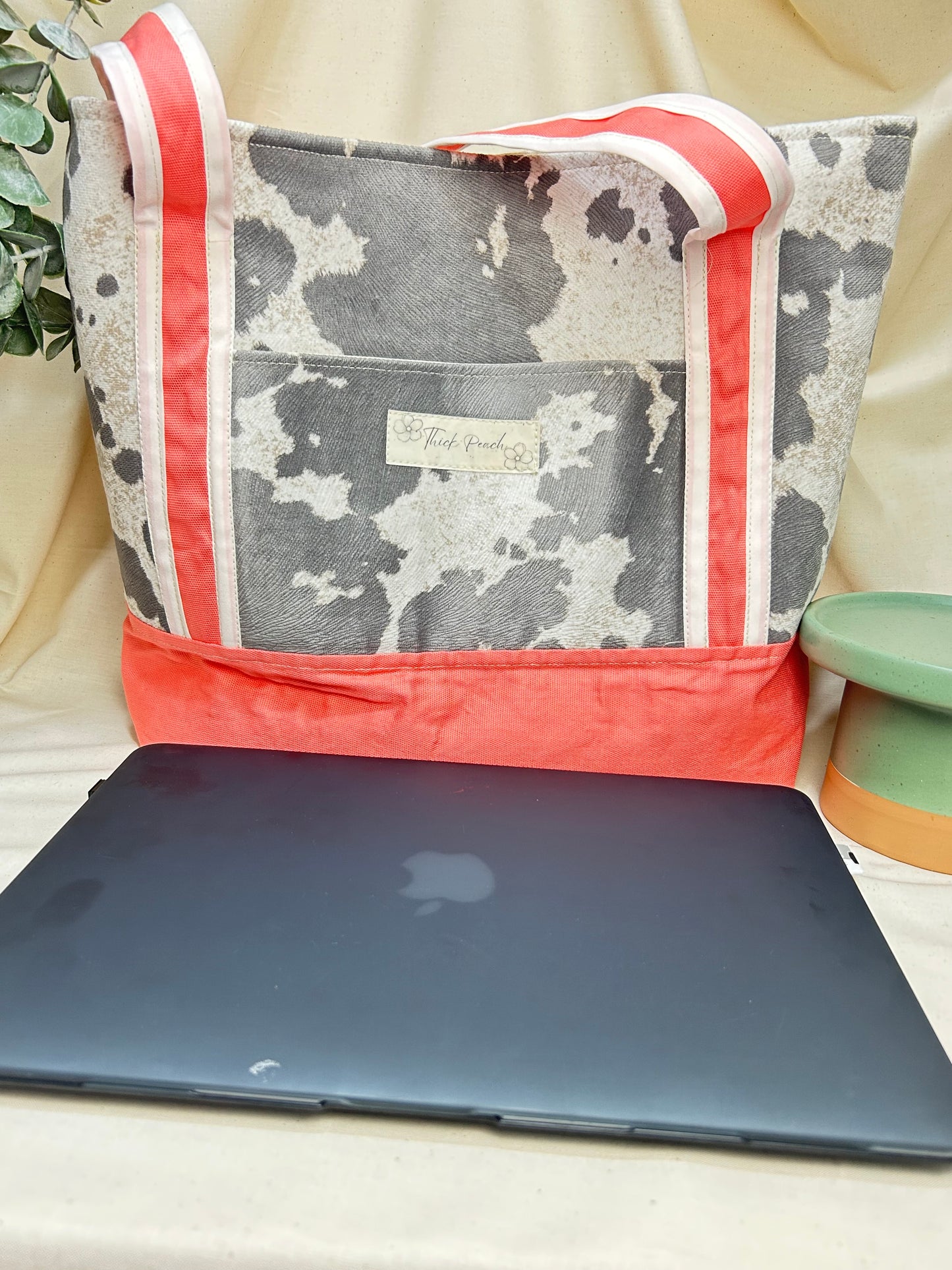 Mama Cow Girl Tote / Medium Analog Bag